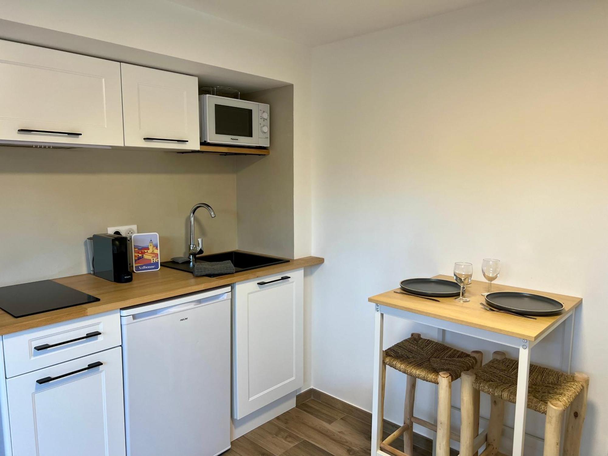 Studio With Private Car Park And Air Con Valbonne Zewnętrze zdjęcie