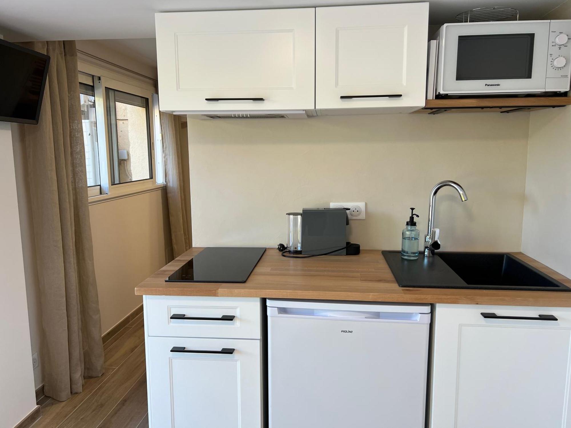 Studio With Private Car Park And Air Con Valbonne Zewnętrze zdjęcie